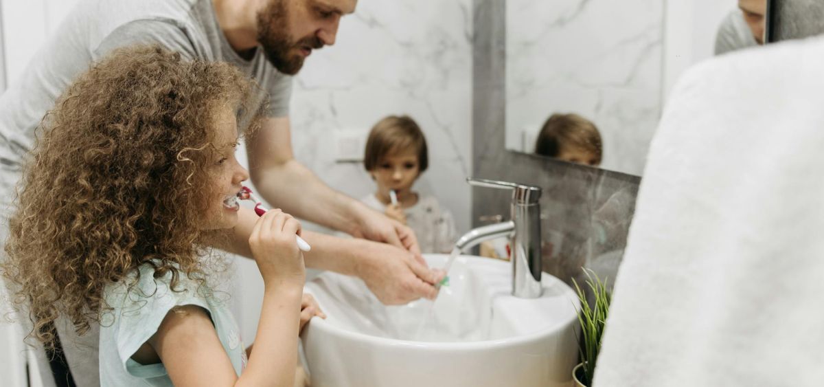 Igiene orale (domiciliare) dei bambini: perchè è così importante lavare BENE anche i denti da latte?